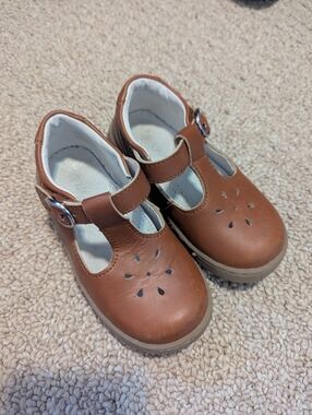 L' amour Mary Jane Style Shoes
